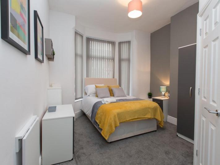 Townhouse @ 166 Ruskin Road Crewe Room photo